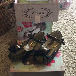 Joyfolie Arianna in Bronze Shoes Size 8